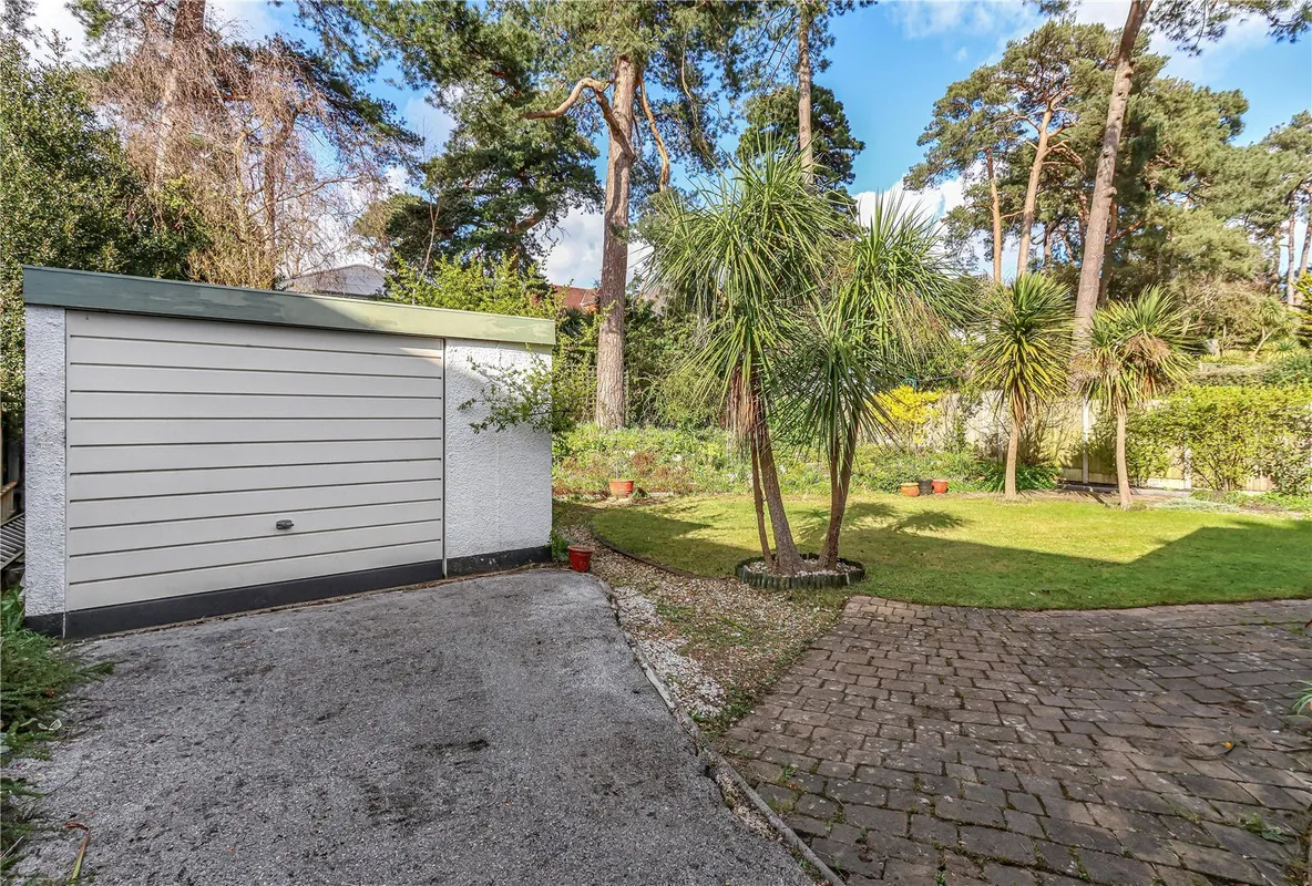 Alton Road, Lower Parkstone, Poole, Dorset, BH14