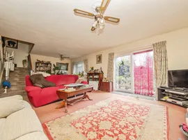 Suffolk Drive, Rendlesham, Woodbridge thumb 3