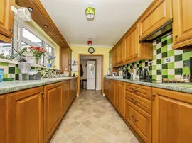 Suffolk Drive, Rendlesham, Woodbridge thumb 2
