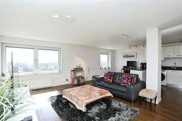 Deverill Court, Avenue Road, London, ...