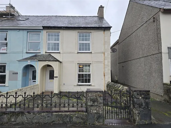 Station Road, Llanrug, Caernarfon, Gw...