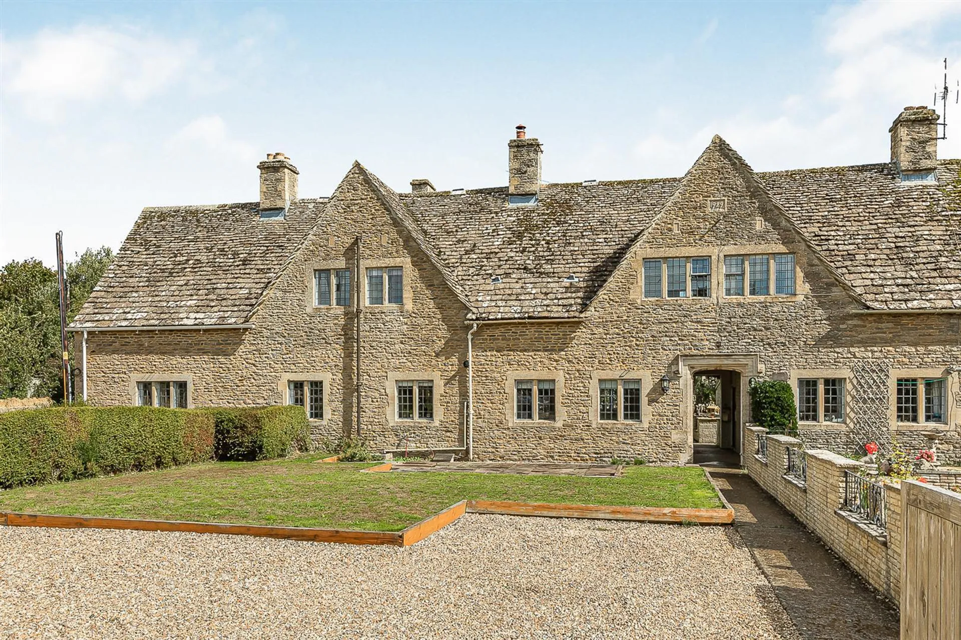 Property photo top 0