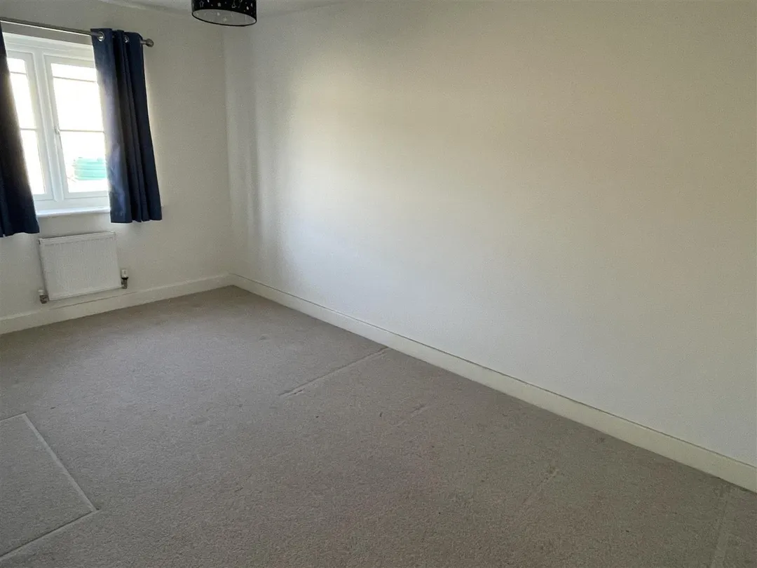 https://mr0.homeflow-assets.co.uk/files/photo/image/46963/9012/_x_/upFcUv0YhkSVLkWschT9Bg.jpg