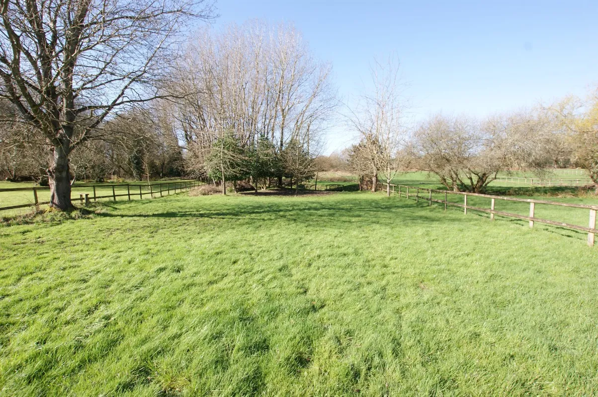 Dairy Close, Corfe Mullen, Wimborne, Dorset, BH21