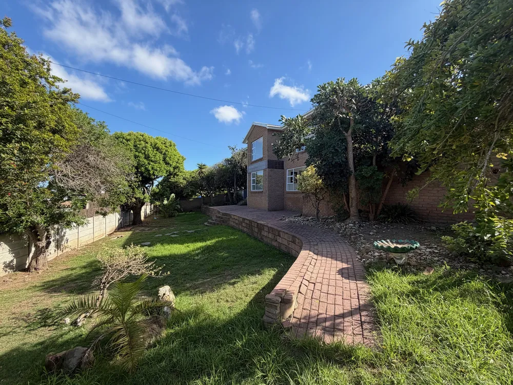 South Africa, Western Cape, Dana Bay, E. Distorta Street, 6