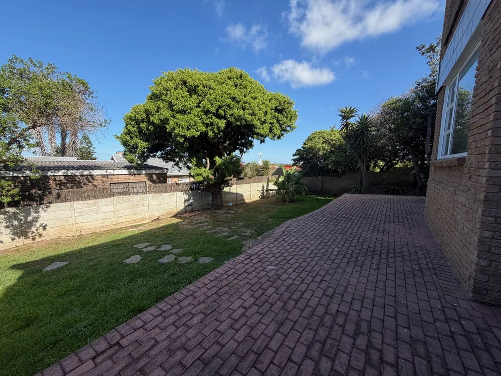 South Africa, Western Cape, Dana Bay, E. Distorta Street, 6