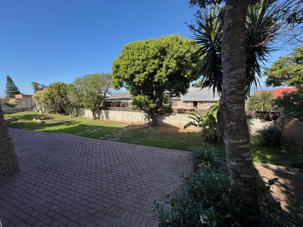 South Africa, Western Cape, Dana Bay, E. Distorta Street, 6