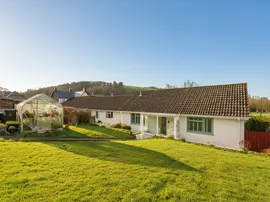 Market Close, Brushford, Dulverton photo