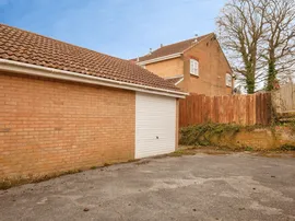 Larch Way, Haywards Heath thumb 3