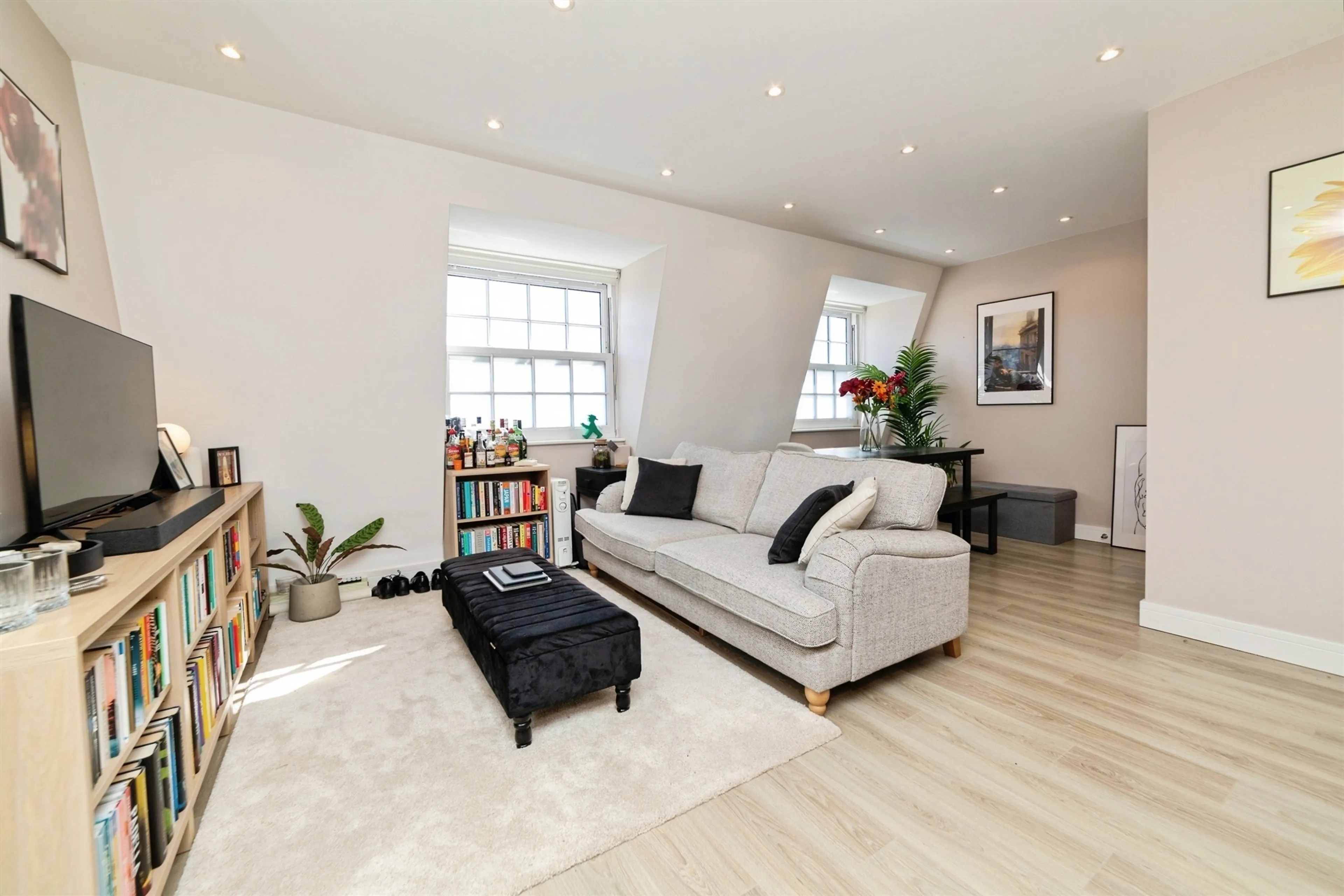 Property at Stonehills, WELWYN GARDEN CITY