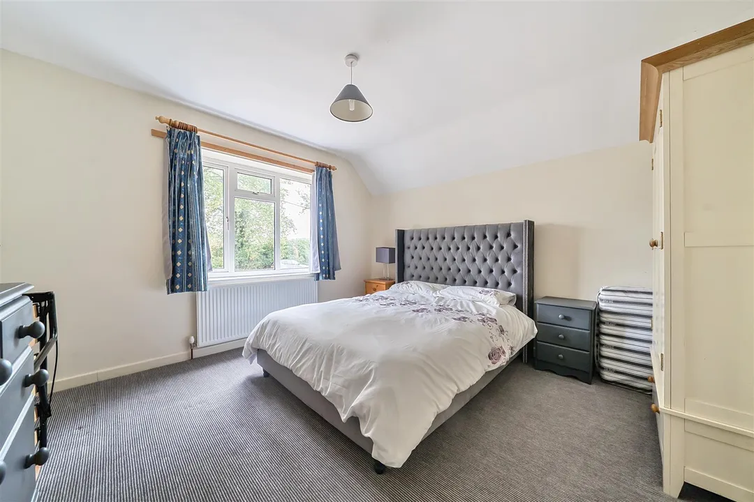 https://mr0.homeflow-assets.co.uk/files/photo/image/46969/5119/_x_/Eaj4lIJqC0iXiDQLxekKsw.jpg