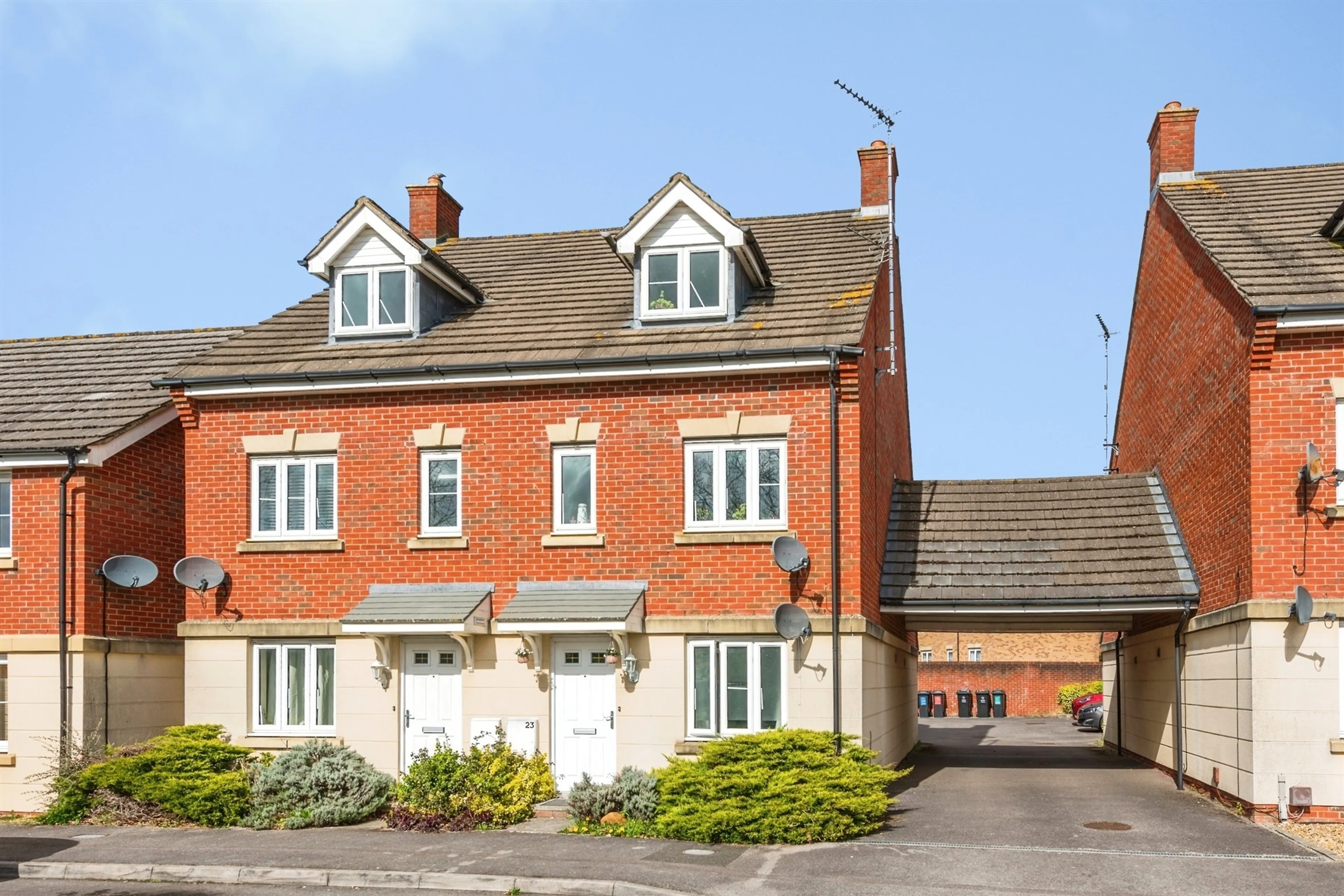 Property photo 0