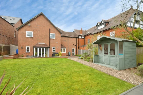 Cromwell Road, CHESTERFIELD, Derbyshi...