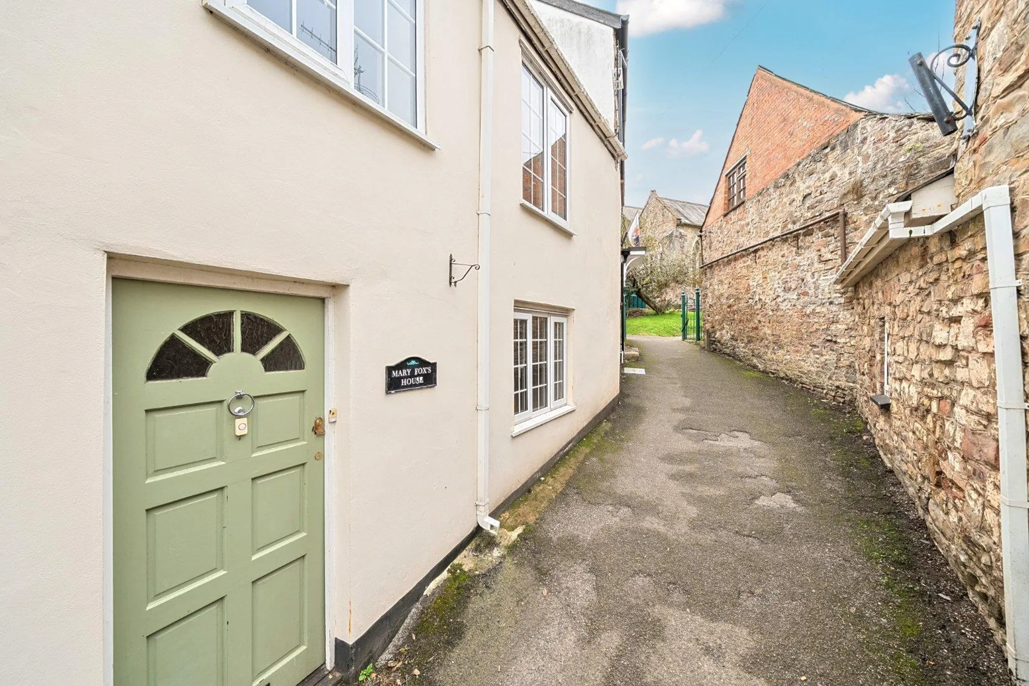 Newton Square, Bampton, Tiverton
