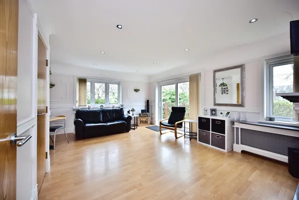 New Hythe Lane, Larkfield, Aylesford,...