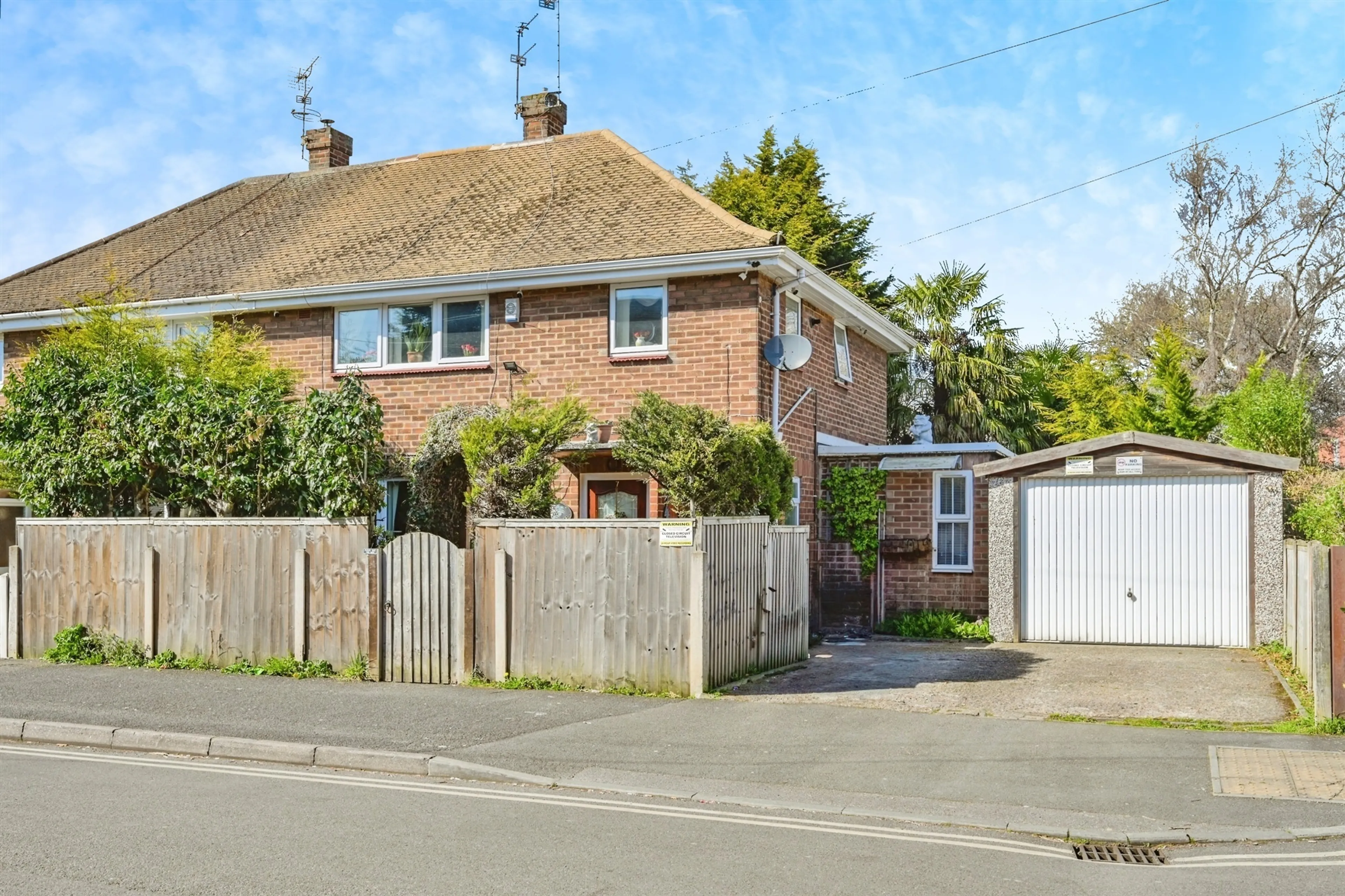Property photo 0