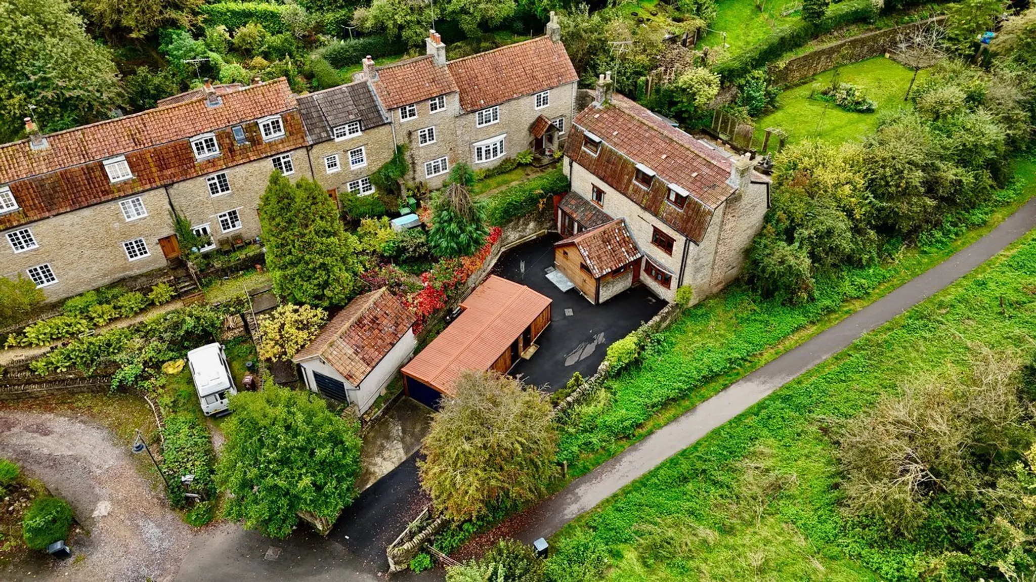 https://mr0.homeflow-assets.co.uk/files/photo/image/46977/2389/_x_/45452802.jpg