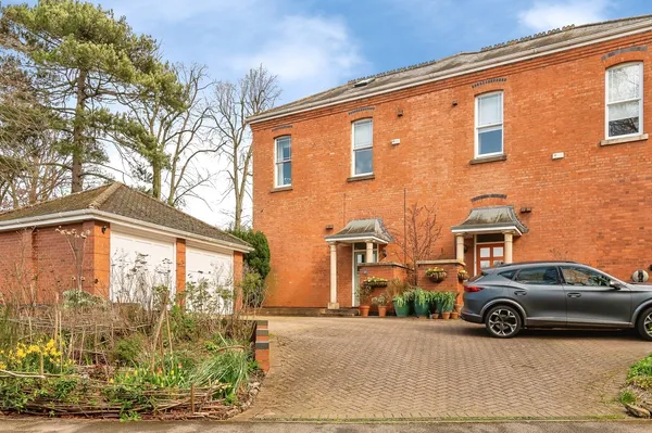 Westminster Drive, Radcliffe-on-Trent...