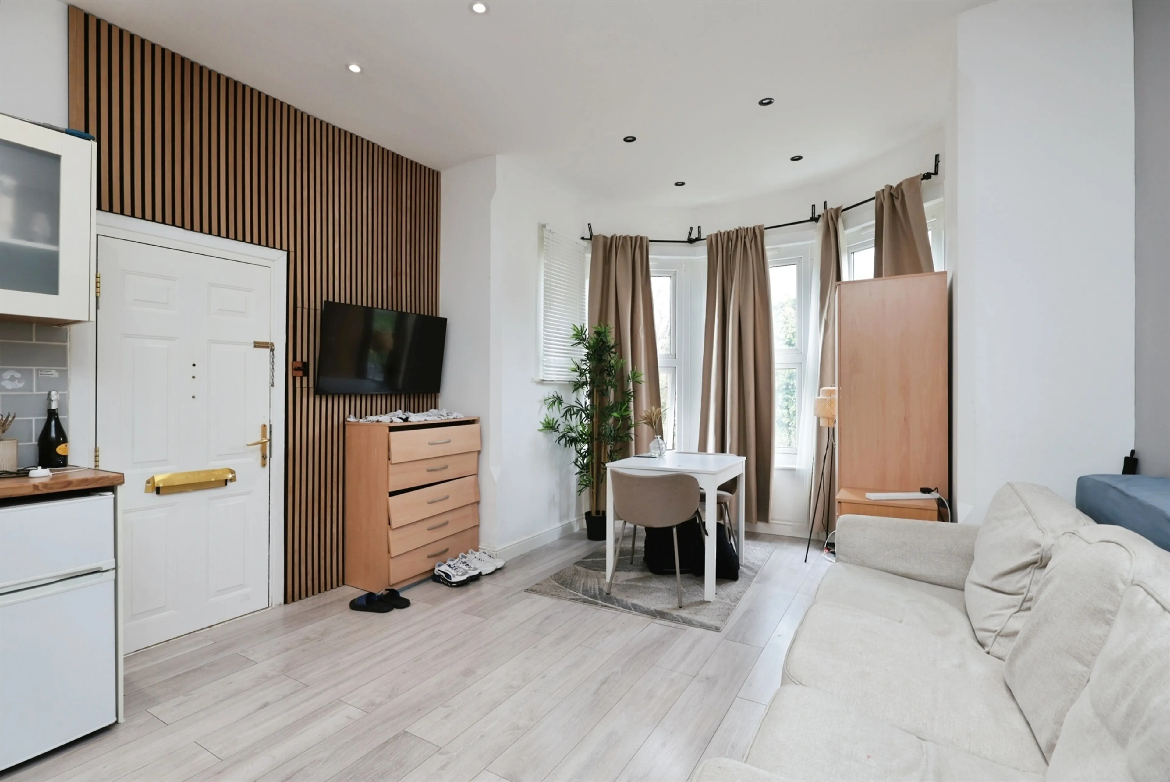Property at Chalk Hill, Watford