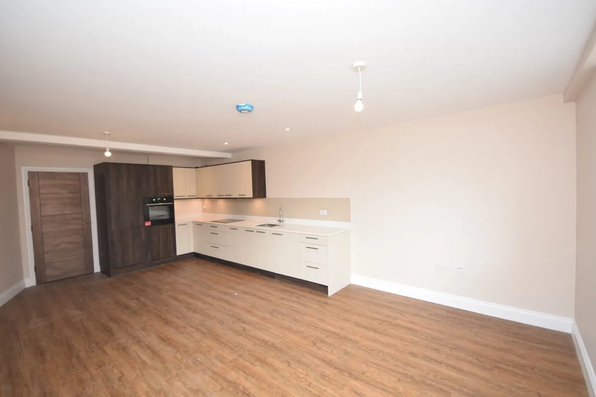 Hickleys Court, South Street, Farnham, Surrey, GU9
