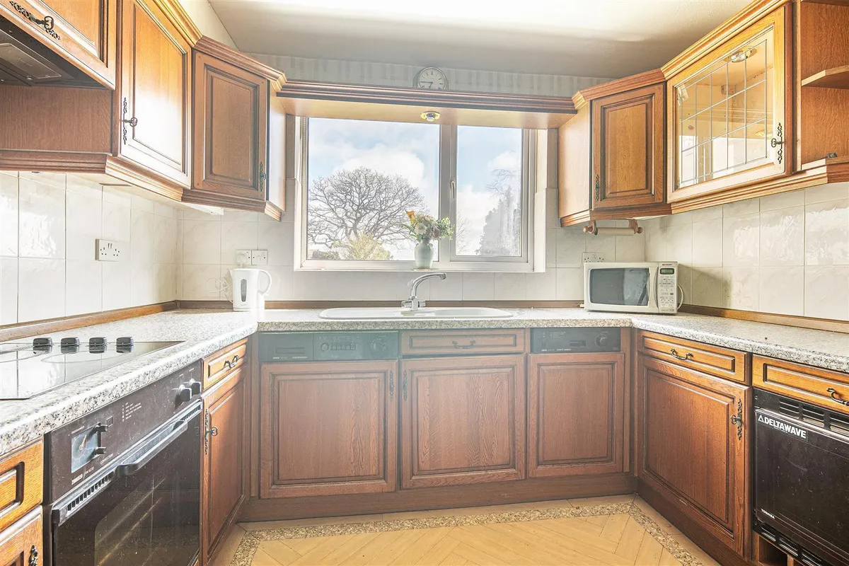 48 The Glen, Endcliffe, S10 3FN