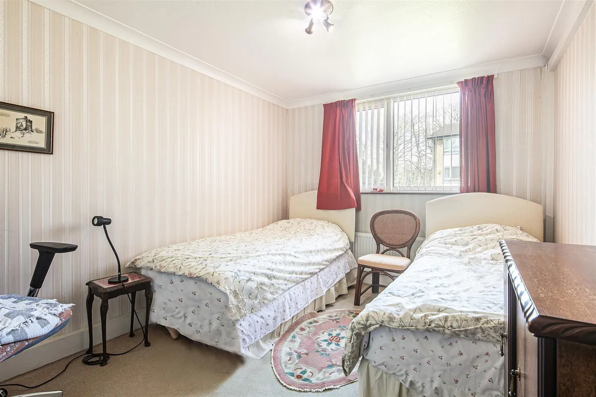 48 The Glen, Endcliffe, S10 3FN