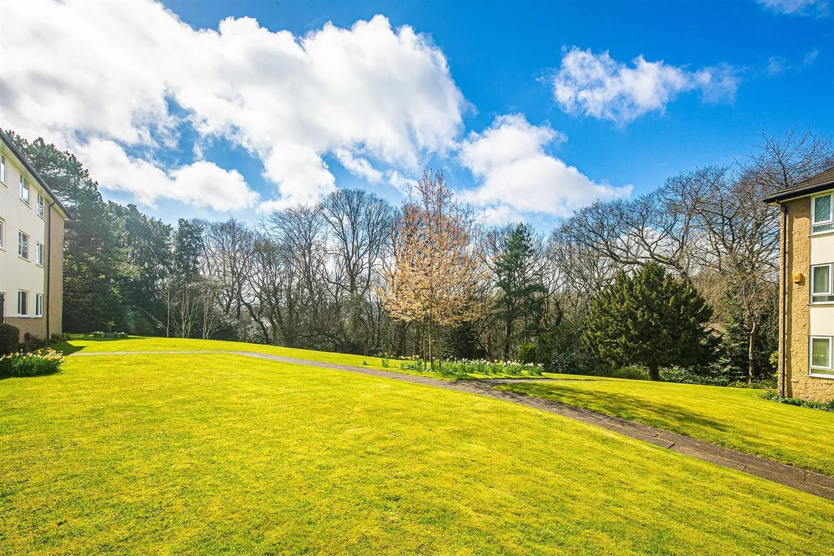 48 The Glen, Endcliffe, S10 3FN