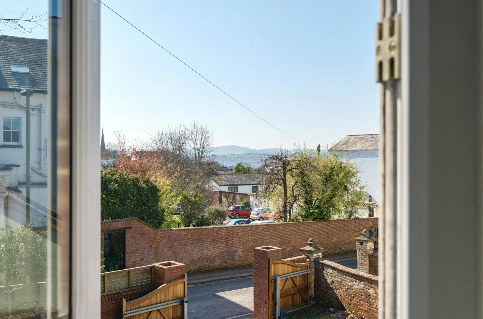 Property photo top 0