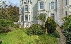 Orchard Gardens, Teignmouth, Devon, TQ14 photo