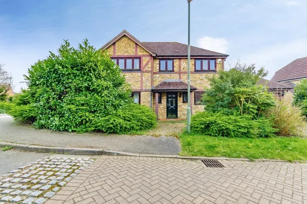 Deacon Place, Caterham, Surrey, CR3
