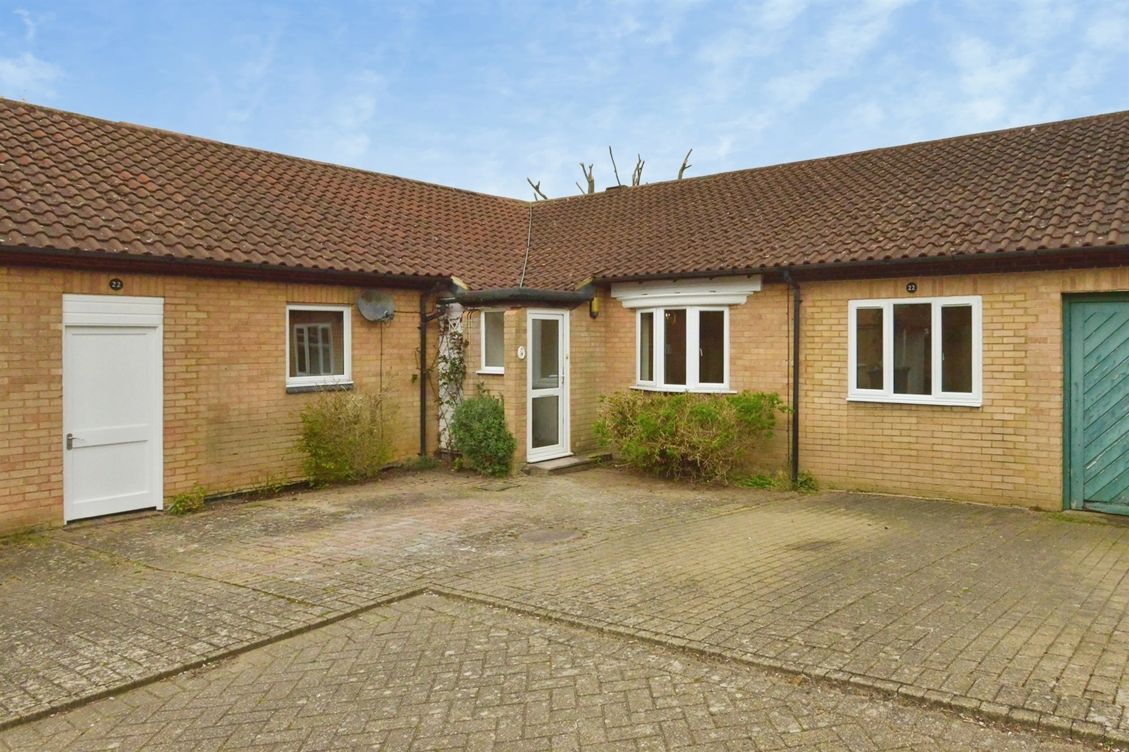 Property photo 0