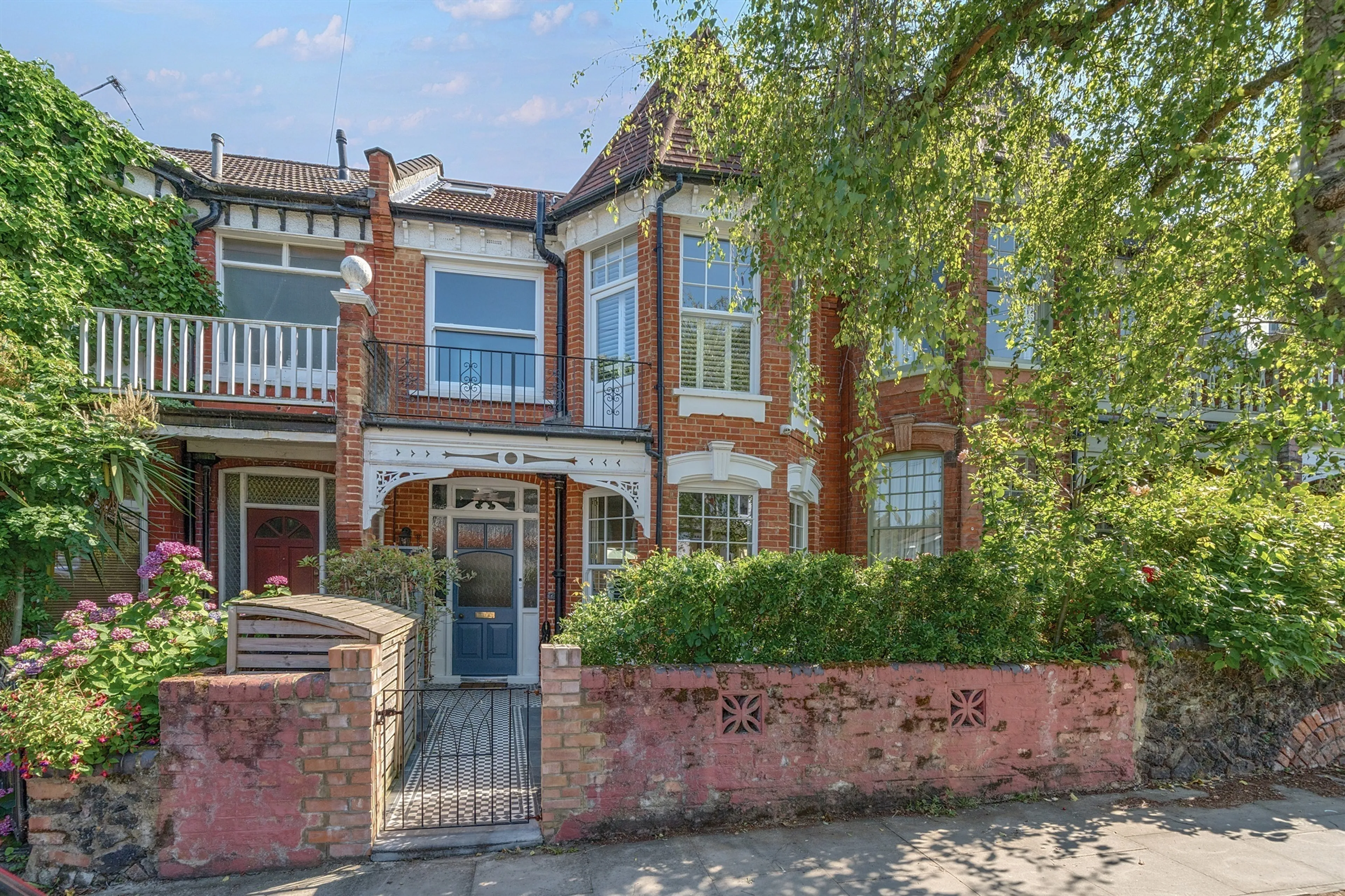Property at Woodside Road, London