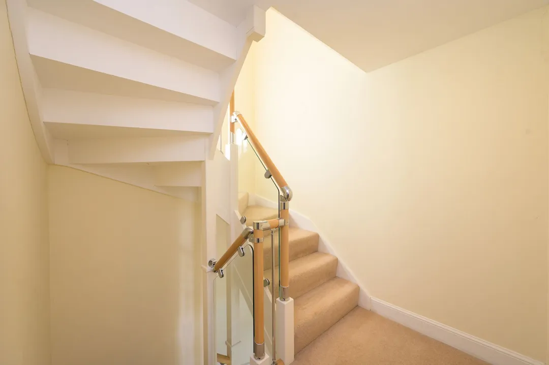 https://mr0.homeflow-assets.co.uk/files/photo/image/46986/1400/_x_/PierMaltings7-68.jpg