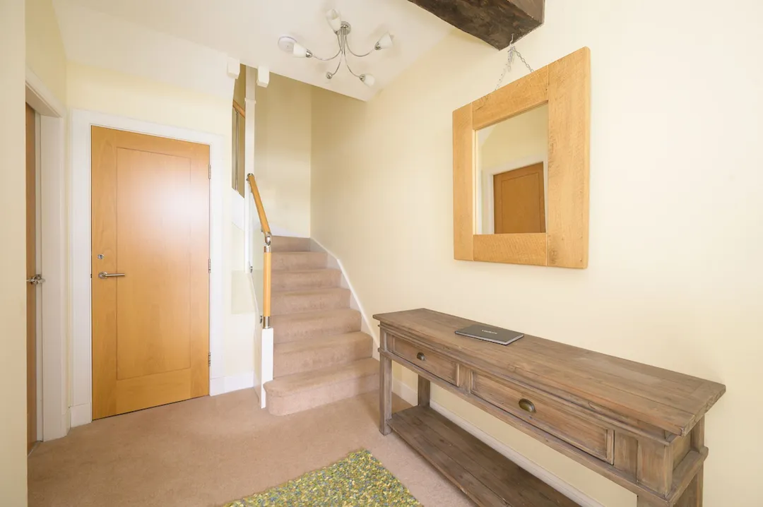 https://mr0.homeflow-assets.co.uk/files/photo/image/46986/1413/_x_/PierMaltings7-79.jpg