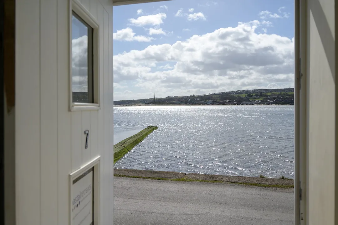 https://mr0.homeflow-assets.co.uk/files/photo/image/46986/1418/_x_/PierMaltings7-14.jpg