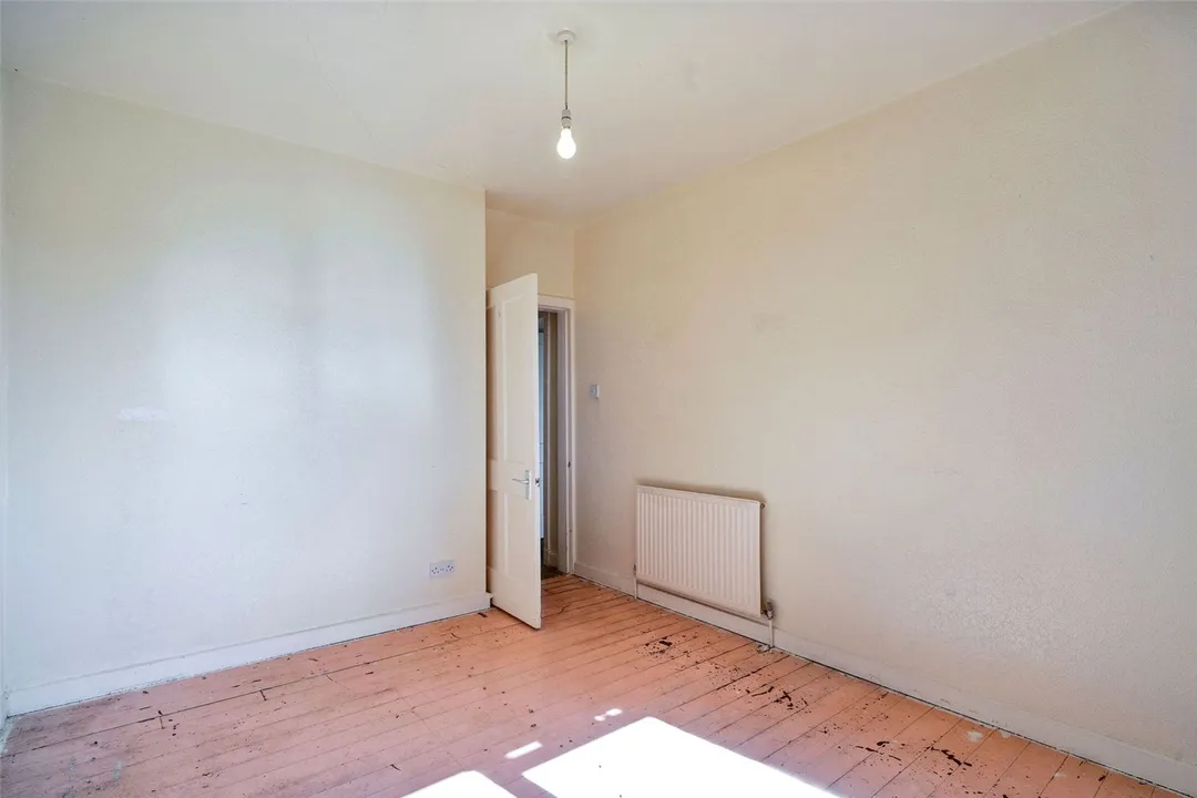 https://mr0.homeflow-assets.co.uk/files/photo/image/46986/1866/_x_/PAT250326_37.jpg