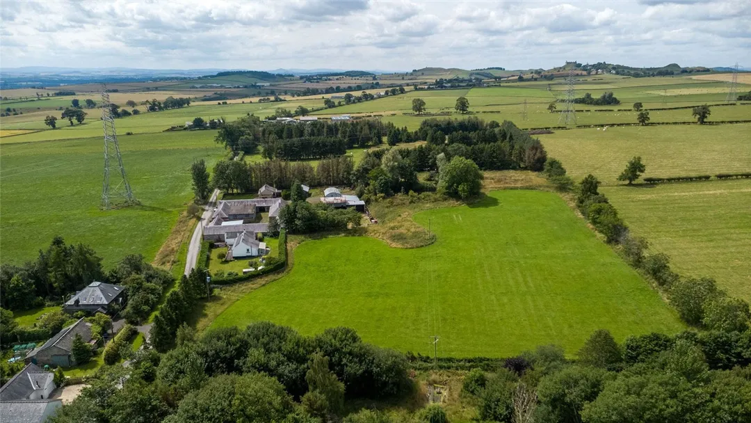https://mr0.homeflow-assets.co.uk/files/photo/image/46986/1871/_x_/PAT250326_01.jpg