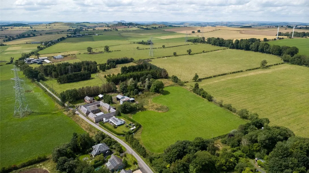 https://mr0.homeflow-assets.co.uk/files/photo/image/46986/1872/_x_/PAT250326_30.jpg