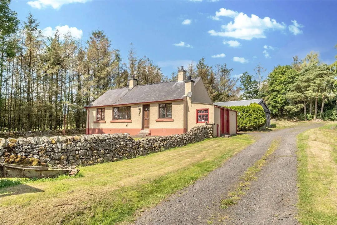 https://mr0.homeflow-assets.co.uk/files/photo/image/46986/1879/_x_/PAT250326_69.jpg