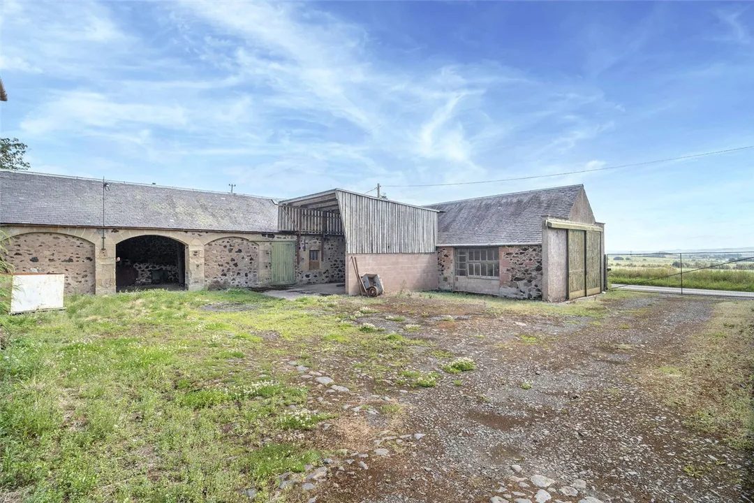 https://mr0.homeflow-assets.co.uk/files/photo/image/46986/1884/_x_/PAT250326_50.jpg
