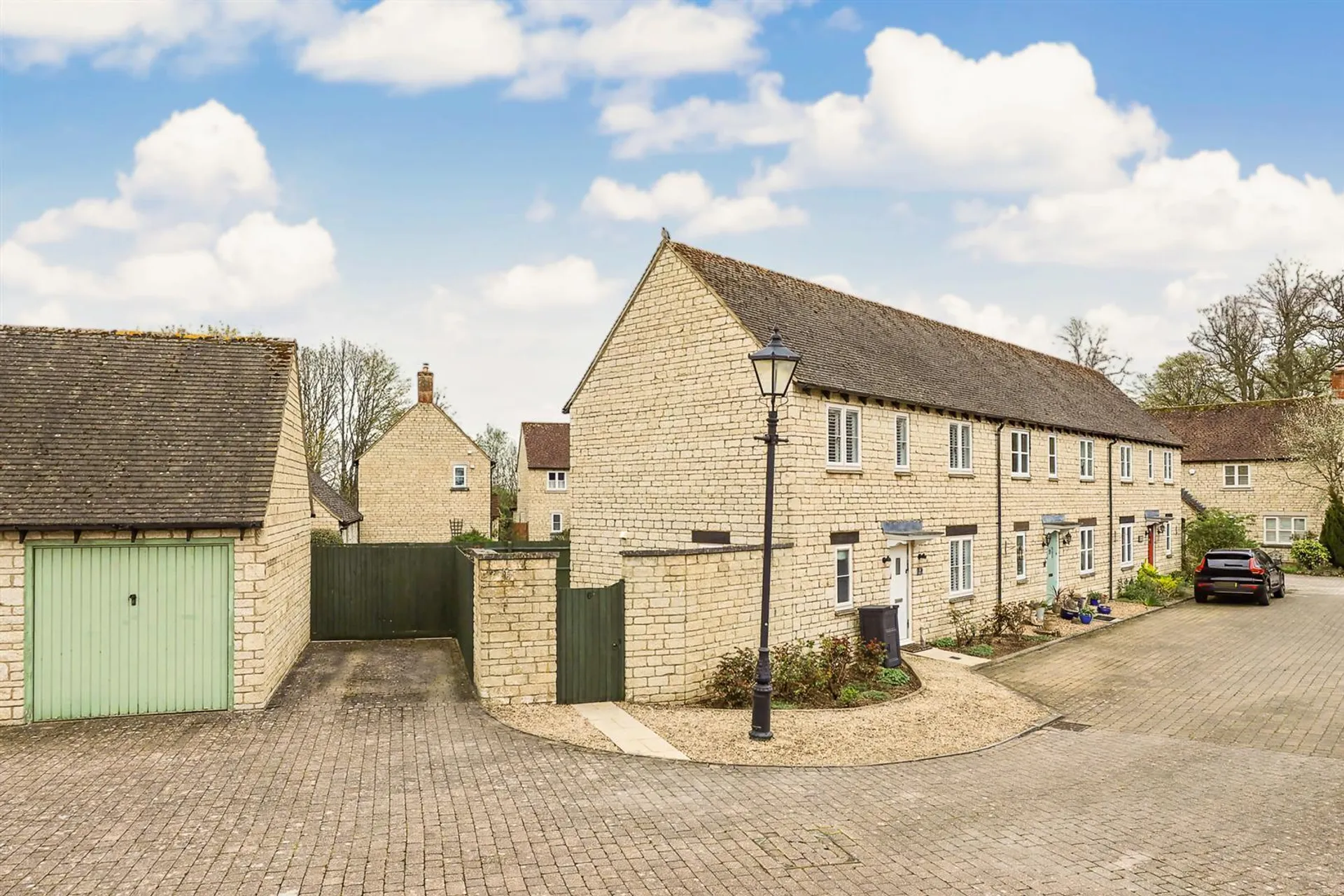 Property photo top 2