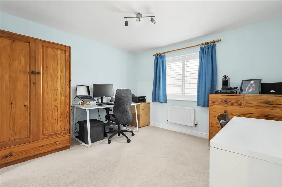 https://mr0.homeflow-assets.co.uk/files/photo/image/46986/6321/_x_/19zVwLl5QkSz4y36GCxPqQ.jpg