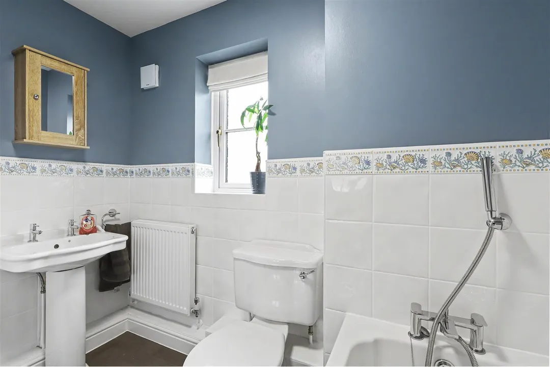 https://mr0.homeflow-assets.co.uk/files/photo/image/46986/6432/_x_/9O1Uh9wVekGvtZ7NluACgA.jpg