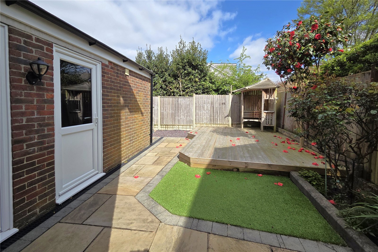 Pine Grove, Havant, Hampshire, PO9 Image 11