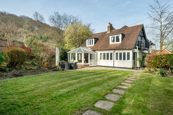 Bell Road, Haslemere, GU27