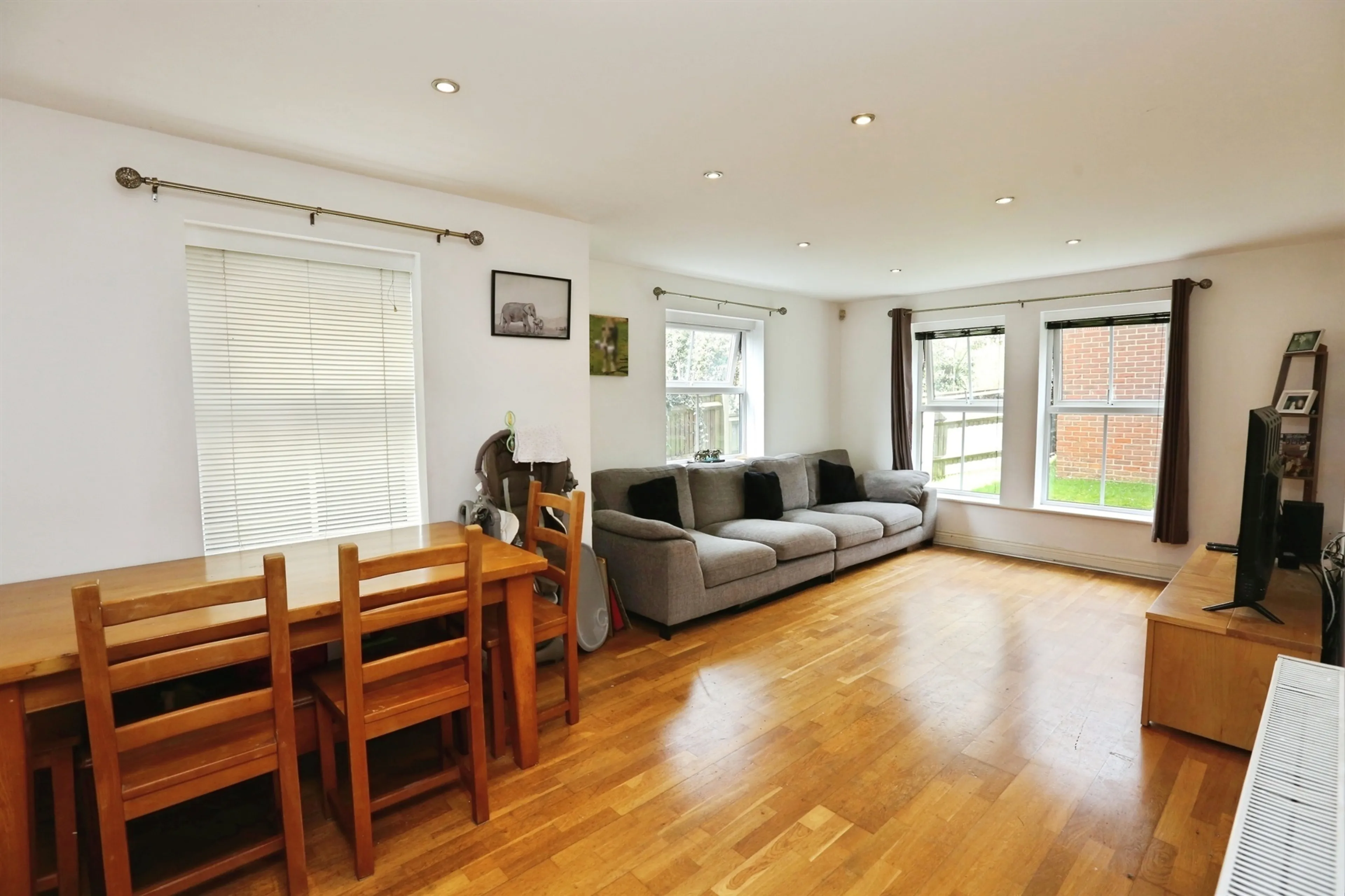Property at The Avenue, Fareham