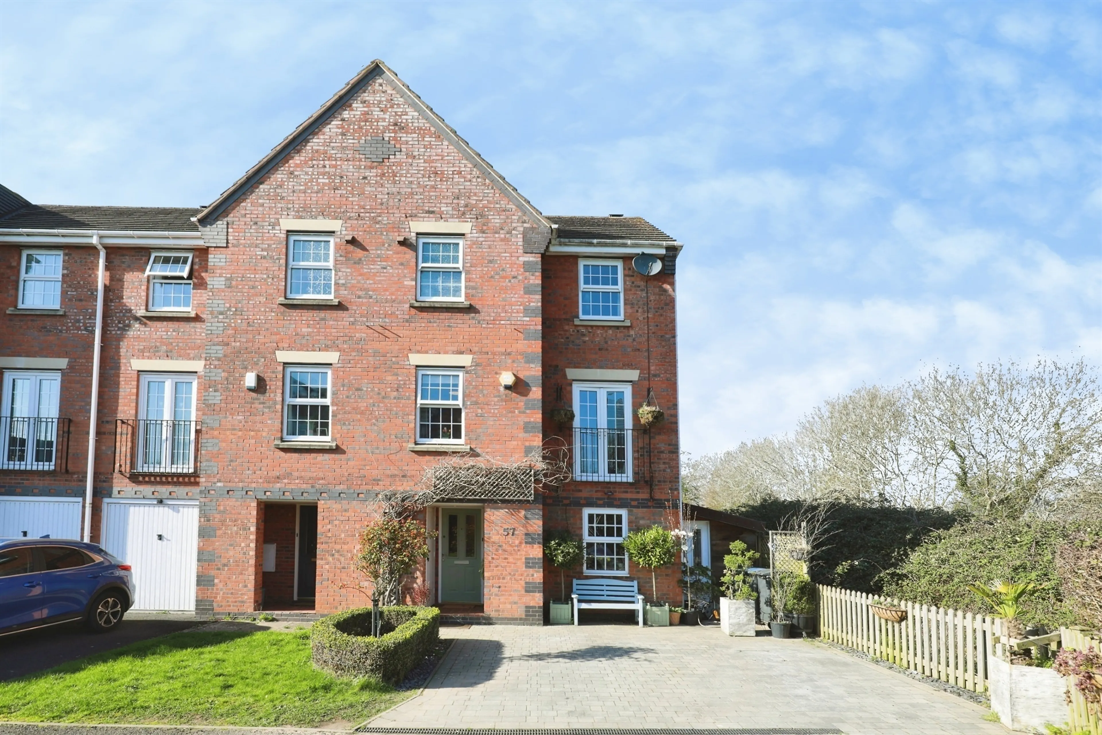 Property photo 0