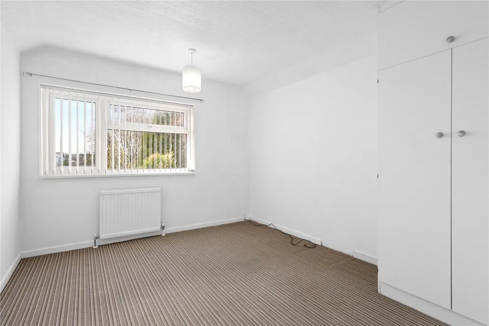 Property carousel item 13