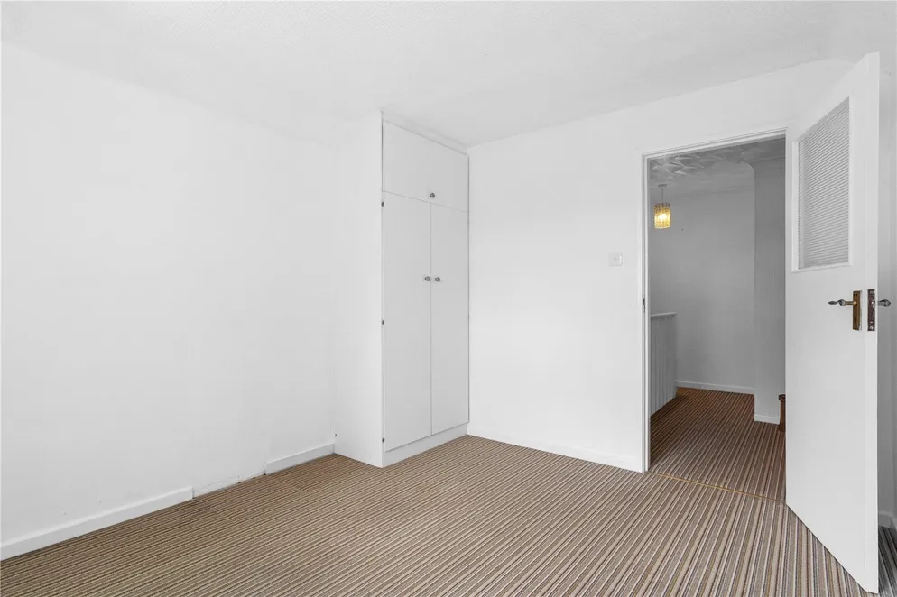 Property carousel item 14