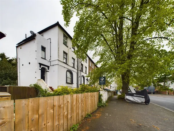 Ash Grove, London, SE20